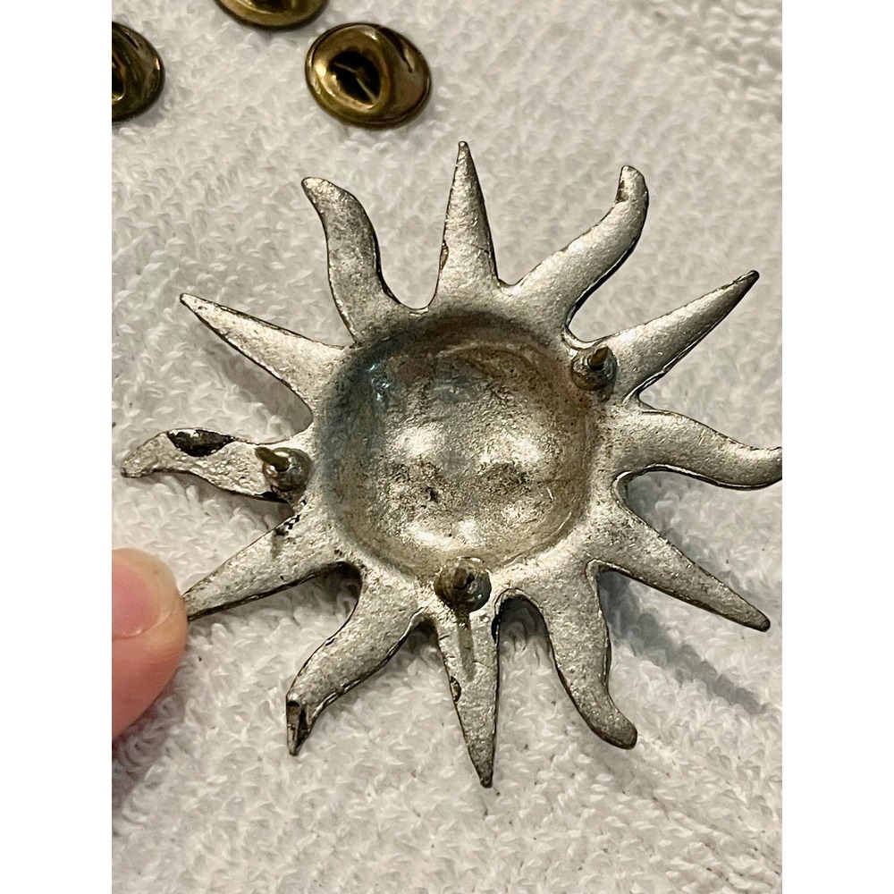 SALE Vintage Silver-Tone Sun Brooch w/Black Accents, 2.25"; 3-Pin Back 00040 - Picture 4 of 6
